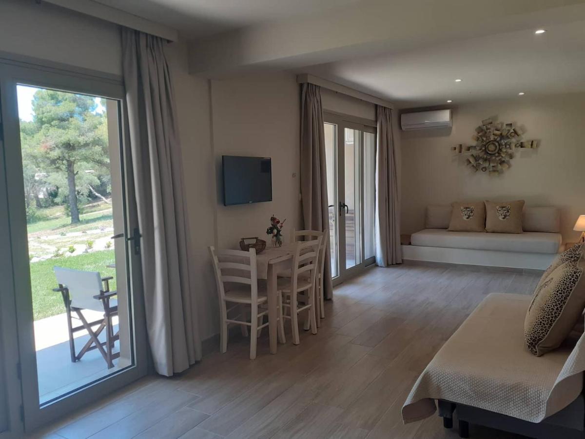Forest Resort Suites Skiathos Troulos Buitenkant foto