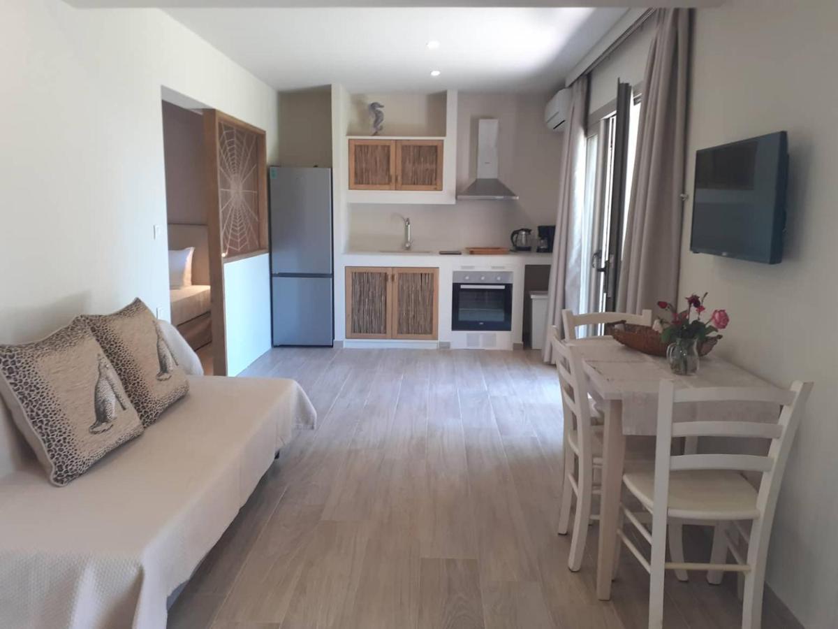 Forest Resort Suites Skiathos Troulos Buitenkant foto