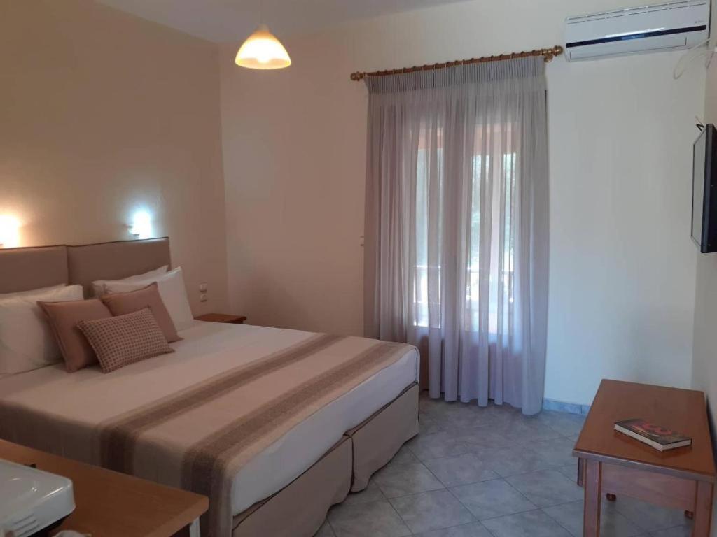 Forest Resort Suites Skiathos Troulos Buitenkant foto