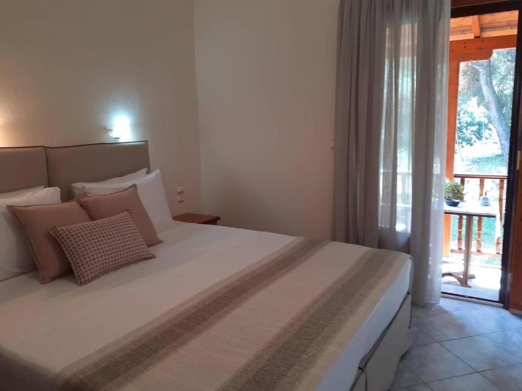 Forest Resort Suites Skiathos Troulos Buitenkant foto